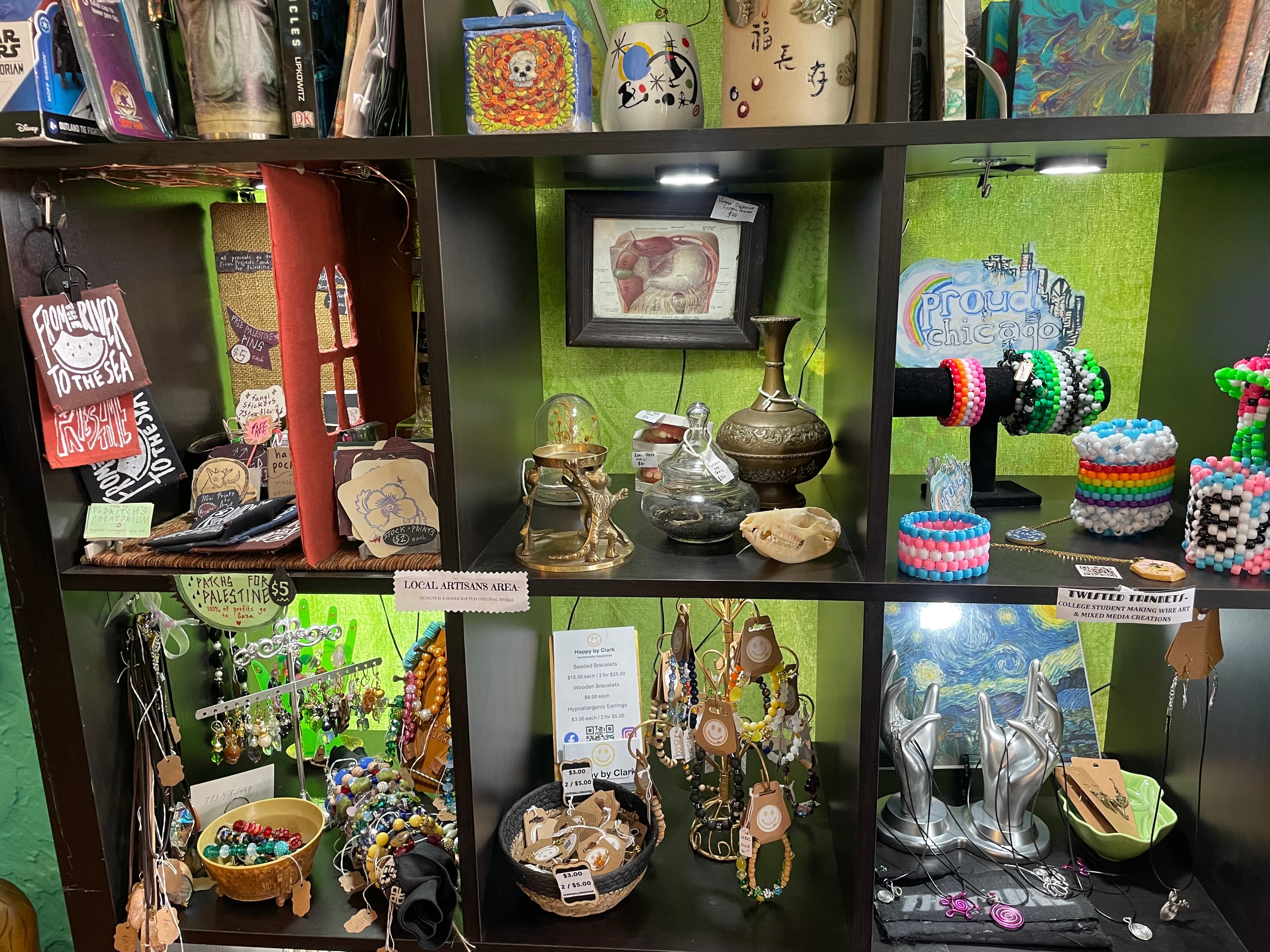 Featured local artist spots & Lucky Finds
